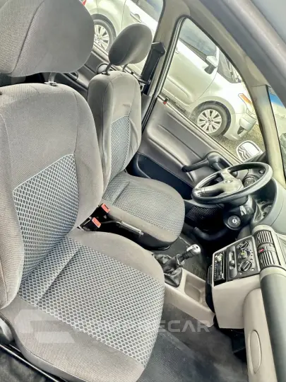 Classic Sedan 1.0 4P VHCE FLEX LS