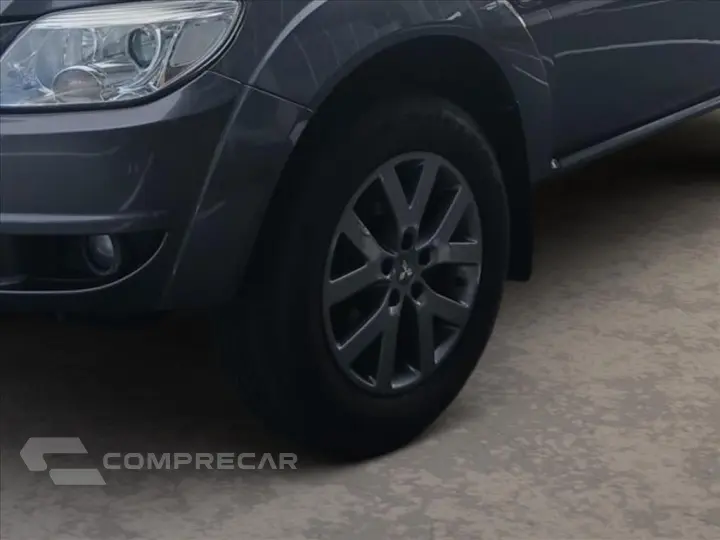PAJERO TR4 2.0 4X2 16V 140CV FLEX 4P MANUAL