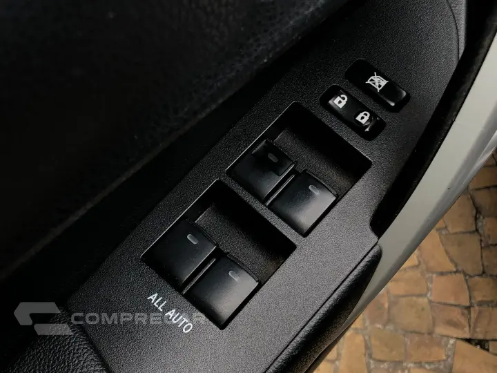 Corolla 2.0 Xei 16V Flex 4P Automático
