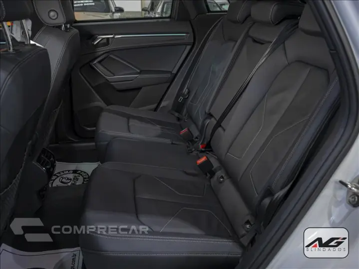 Q3 2.0 40 TFSI Performance Black Quattro