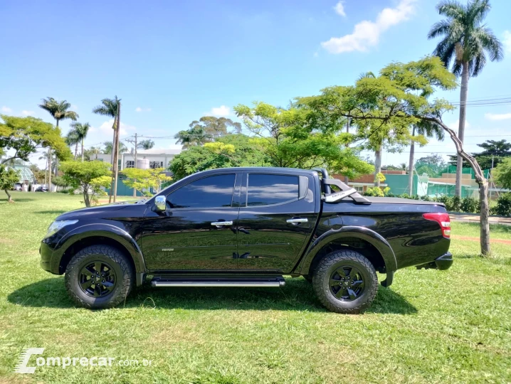 L200 TRITON 2.4 16V Turbo Sport HPE TOP CD 4X4