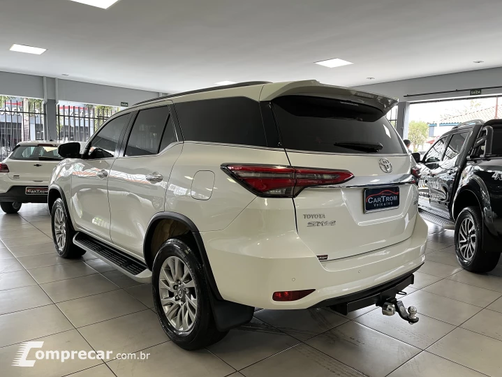 HILUX SW4 2.8 D-4d Turbo SRX 4X4