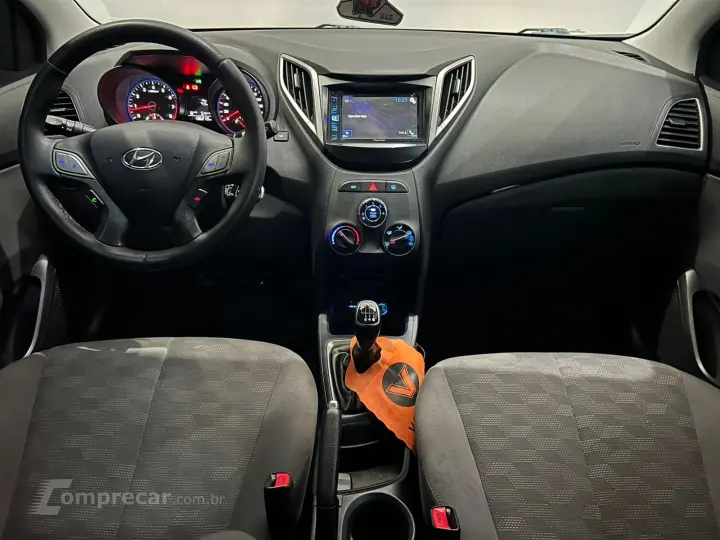 HB20S 1.6 COMFORT PLUS 16V FLEX 4P MANUAL