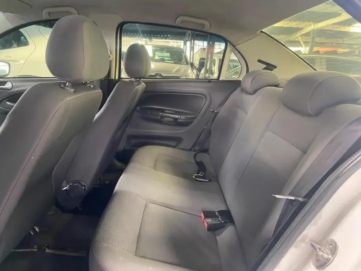 VOYAGE 1.6 TREND 8V FLEX 4P MANUAL