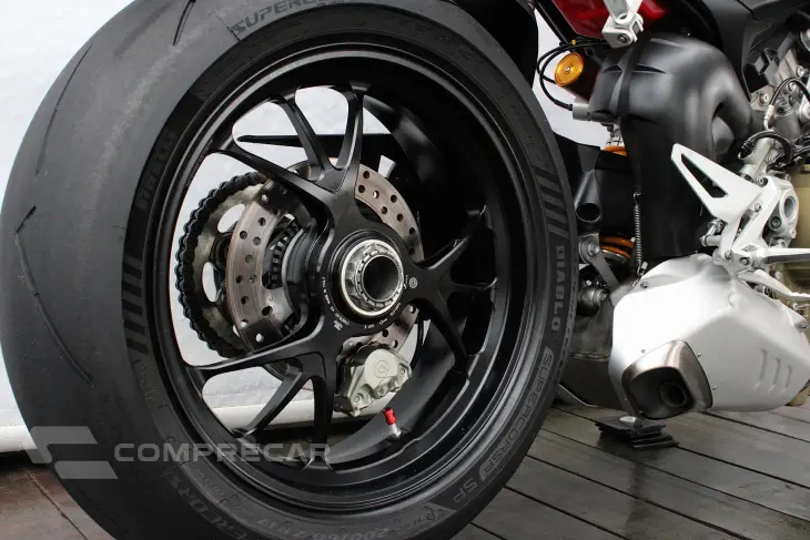 DUCATI STREETFIGHTER V4 S