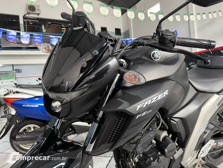 FZ25 ABS