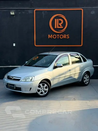 CORSA 1.4 MPFI Premium Sedan 8V