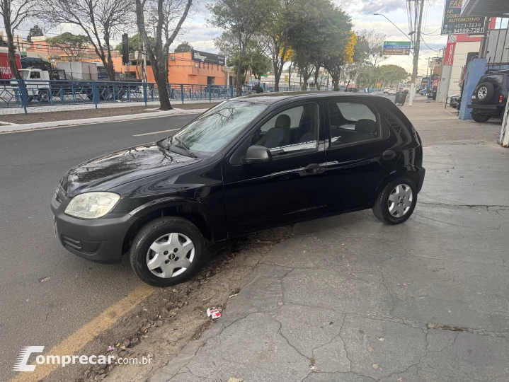 CELTA 1.0 MPFI Life 8V