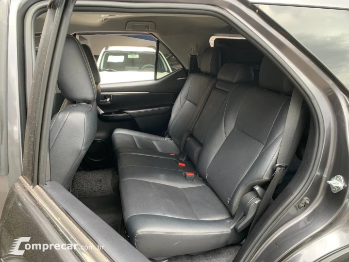 Hilux SW4 SRX 4x4 2.8 TDI 16V Dies. Aut.