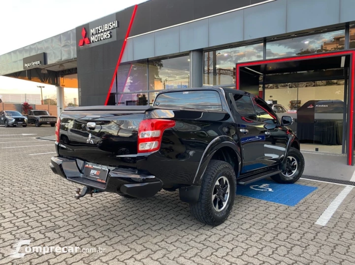 L200 TRITON 2.4 16V Turbo Sport HPE CD 4X4