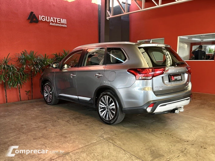 OUTLANDER 3.0 MIVEC V6 GASOLINA HPE-S AWD AUTOMÁTICO