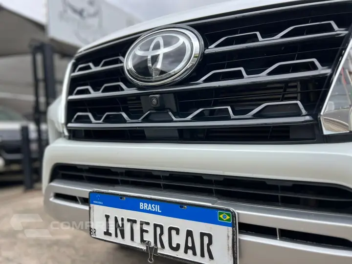 HILUX SW4 2.8 D-4d Turbo SRX 7L 4X4