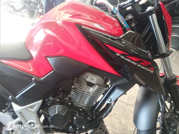 CB300F TWISTER