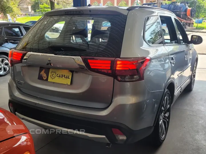 OUTLANDER 2.0 16V 160cv Aut.