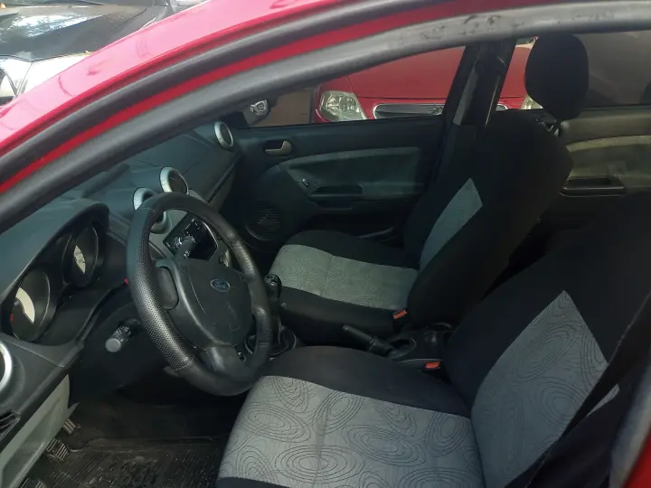 FIESTA 1.6 MPI Sedan 8V
