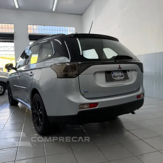 OUTLANDER 2.0 16V 160cv Aut.