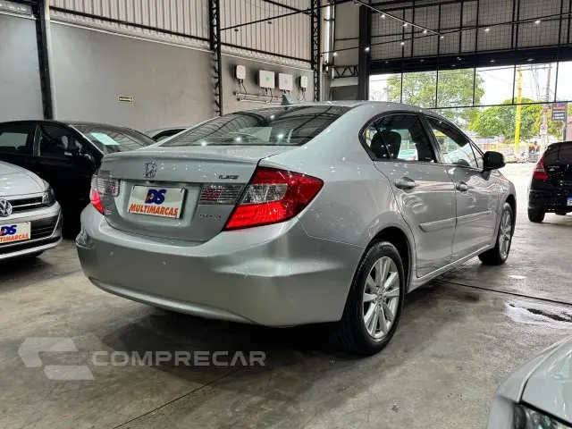 CIVIC - 1.8 LXS 16V 4P AUTOMÁTICO