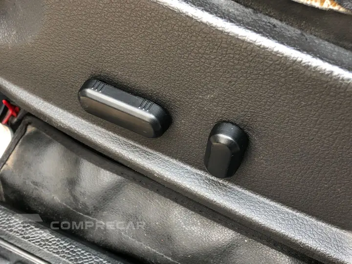 T4 3.0 Teto Rígido 16V Turbo Eletronic Diesel 2P Manual