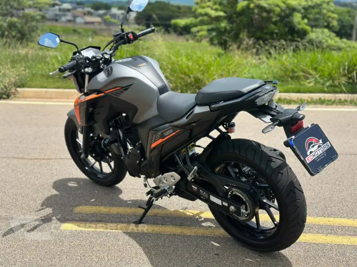 FZ25 FAZER CONNECTD