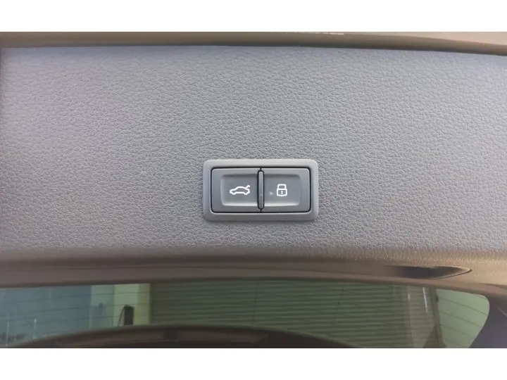 Q8 E-TRON 55 ELÉTRICO LAUNCH EDITION QUATTRO