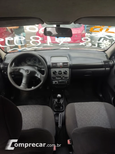 CORSA 1.0 MPFI Classic Sedan Life 8V