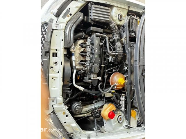 CLASSIC - 1.0 MPFI LS 8V 4P MANUAL