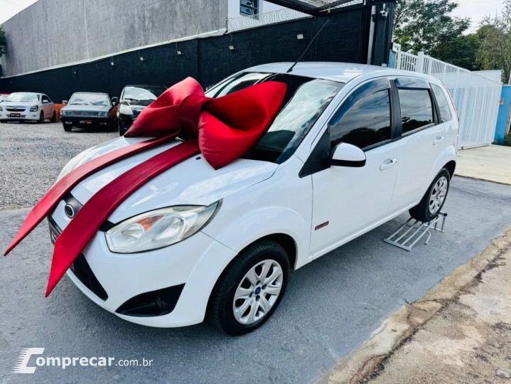 FIESTA 1.6 MPI Class Hatch 8V