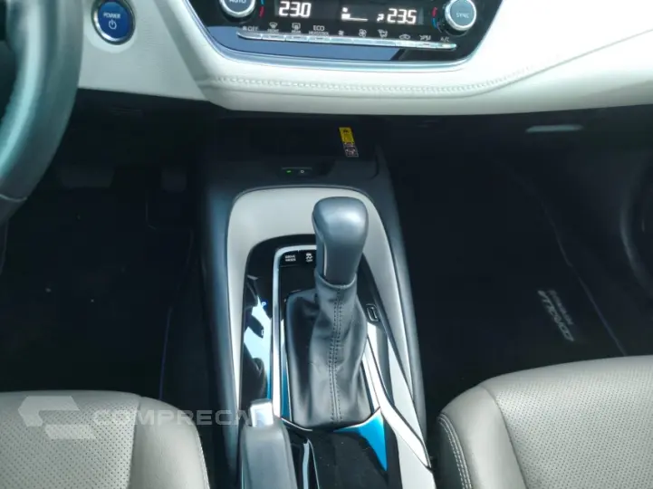 COROLLA 1.8 VVT-I Hybrid Altis Premium