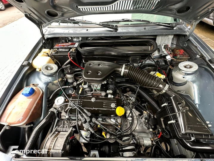 ESCORT 1.0 Hobby 8V