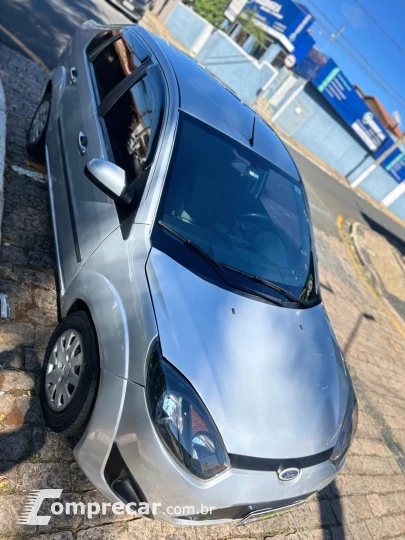 Fiesta Sedan 1.0 8V Flex 4p