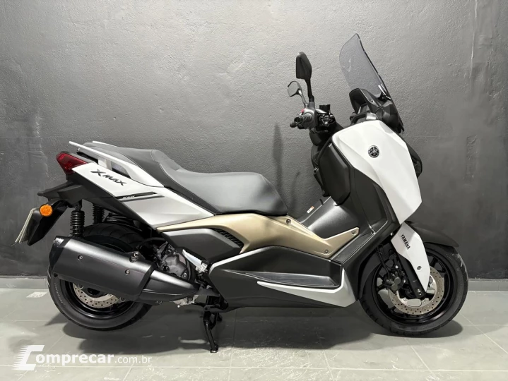 XMAX 250 ABS CONNECTED