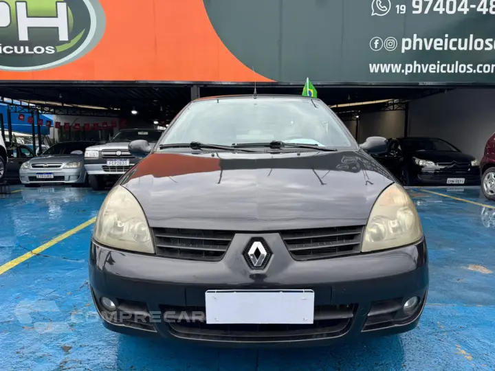 Clio Sedan