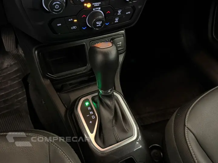 RENEGADE 1.3 T270 TURBO FLEX LONGITUDE AT6