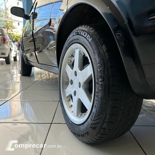 CORSA 1.0 MPFI Premium Sedan 8V
