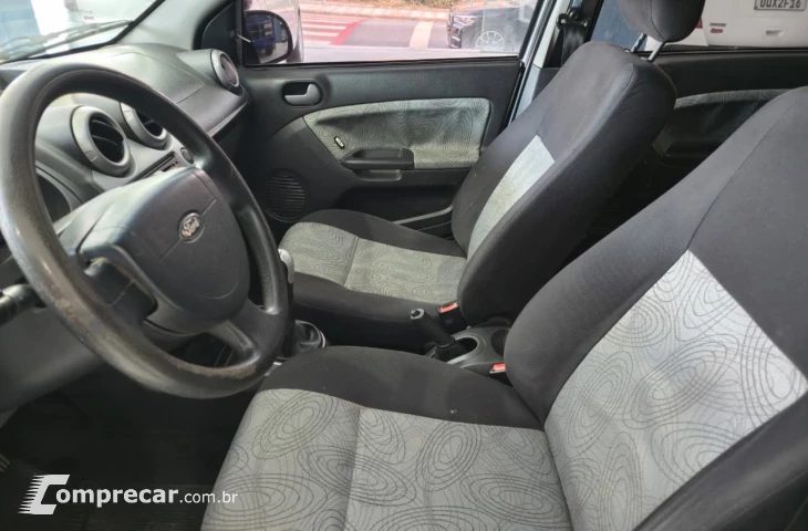 FIESTA 1.6 MPI Class Sedan 8V