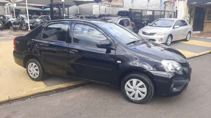 ETIOS 1.5 XS Sedan 16V