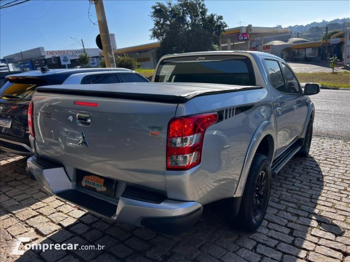 L200 TRITON 2.4 16V Turbo Sport Hpe-s CD 4X4