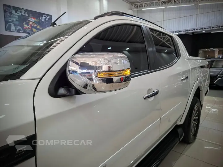 L200 TRITON  2.4 16V TURBO DIESEL SPORT HPE-S CD 4P 4X4 AUTO