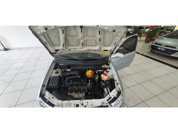 CLASSIC 1.0 MPFI LS 8V FLEX 4P MANUAL
