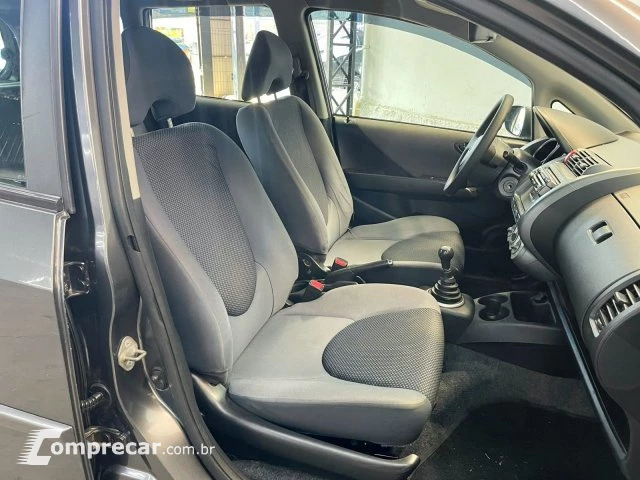 FIT - 1.4 LXL 8V 4P MANUAL