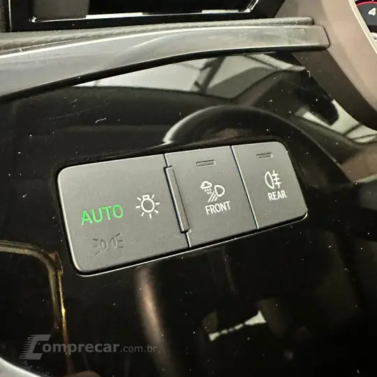 Q3 Performance 2.0 TFSI Tiptr. Quattro