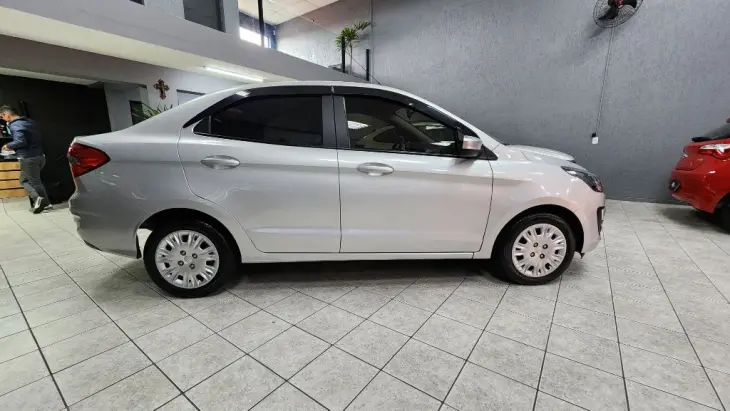 Ka+ Sedan 1.0 SE/SE PLUS TiVCT Flex 4p