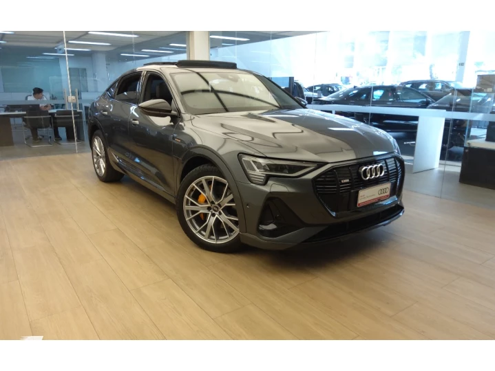 E-TRON ELETRICO SPORTBACK PERFORMANCE