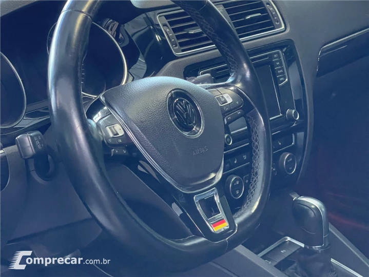 JETTA 2.0 TSI HIGHLINE 211CV GASOLINA 4P TIPTRONIC