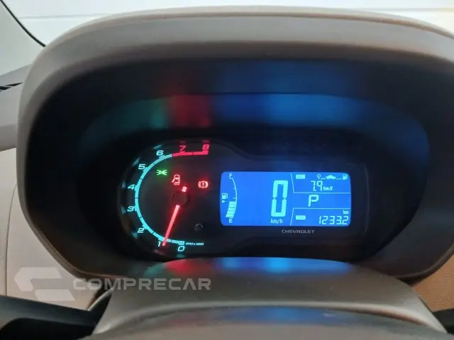 SPIN - 1.8 ADVANTAGE 8V 4P AUTOMÁTICO