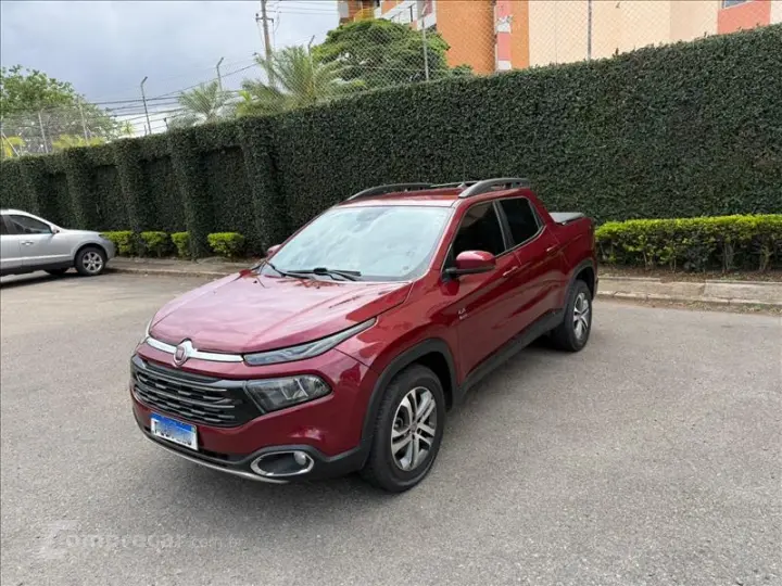 TORO 2.0 16V Turbo Freedom 4WD