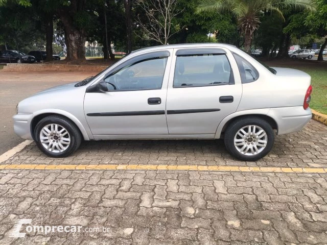 CLASSIC - 1.0 MPFI SPIRIT 8V 4P MANUAL
