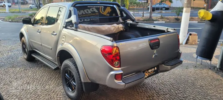 L200 Triton HLS 2.4 Flex 16V CD Mec.