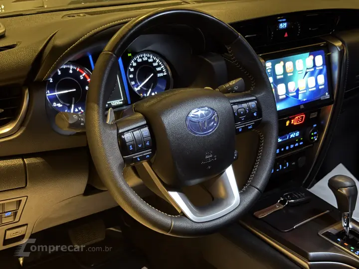 HILUX SW4 2.8 D-4d Turbo SRX Platinum 7L 4X4