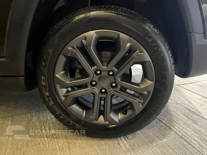 Compass 1.3 16V 4P FLEX LONGITUDE 80 ANOS T270 TURBO AUTOMÁT